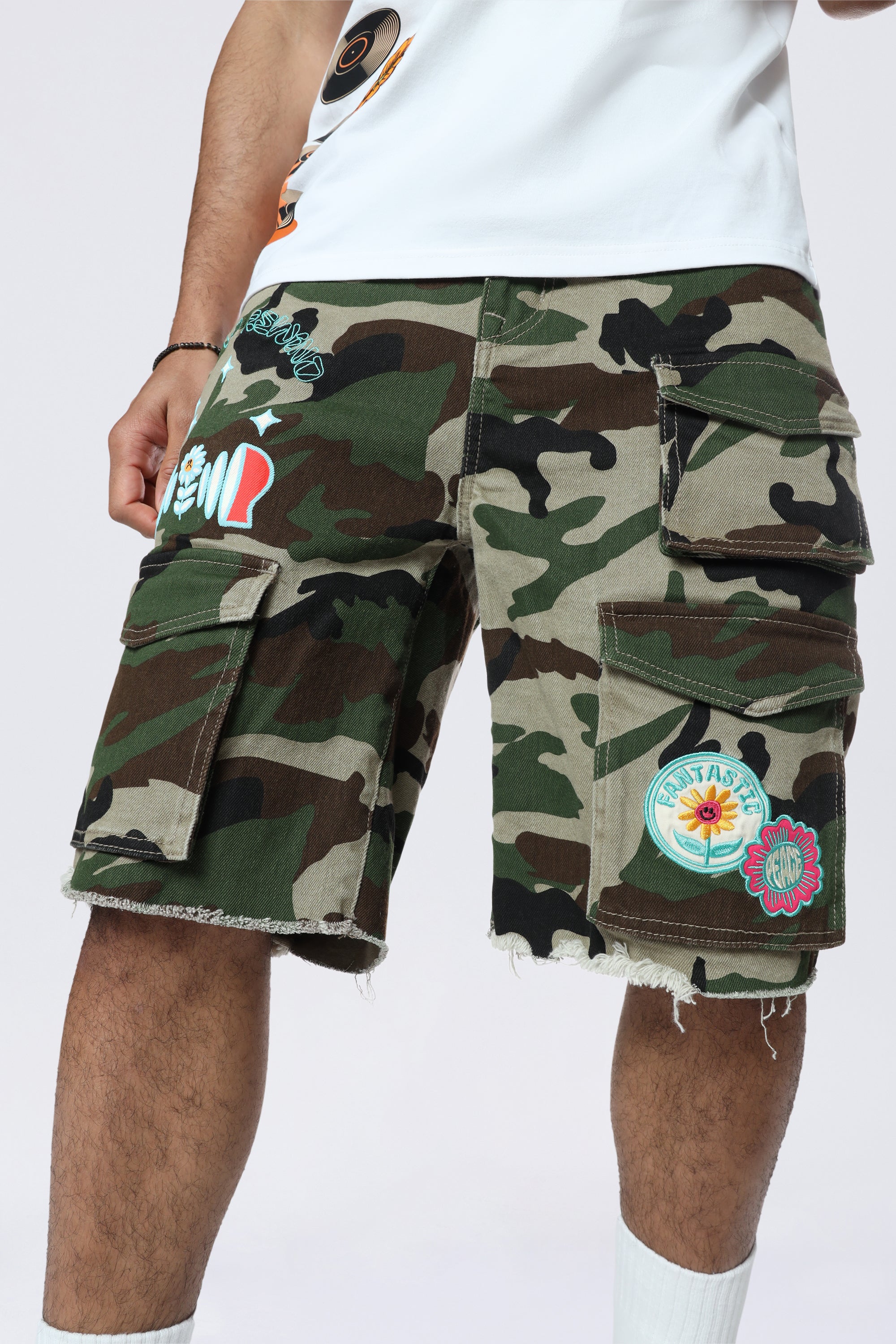 Doodle Graphic Resort Twill Shorts - Wood Camo